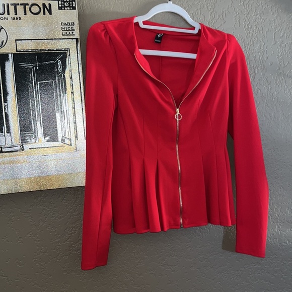 NWOT Windsor Red Puffy Shoulders Peplum Top - Picture 3 of 6